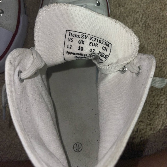 Sneakers - Picture 4 of 5